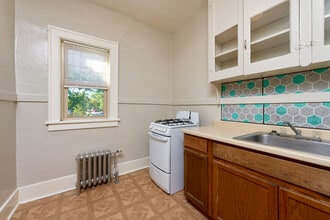 950 Bay St in Rochester, NY - Foto de edificio - Interior Photo