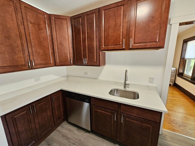 4537 N Hamilton Ave, Unit 1w