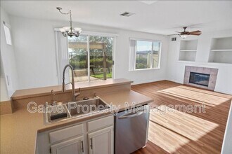 27511 Midas Ln in Santa Clarita, CA - Building Photo - Building Photo