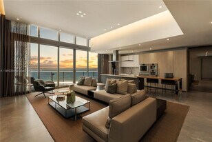 15701 Collins Ave in North Miami Beach, FL - Building Photo