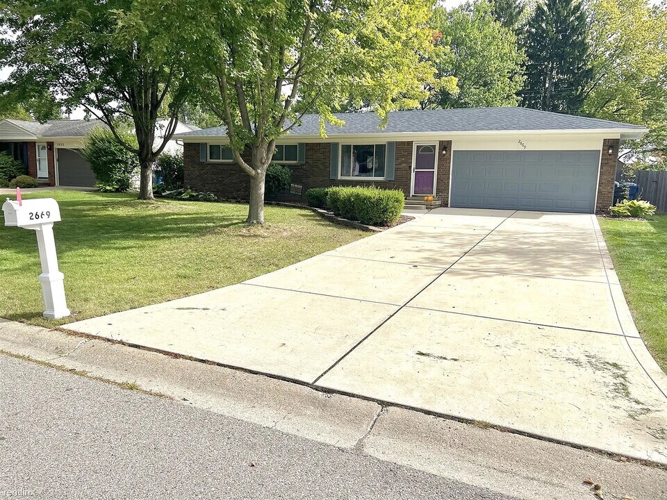 2669 Deake Ave in Ann Arbor, MI - Building Photo