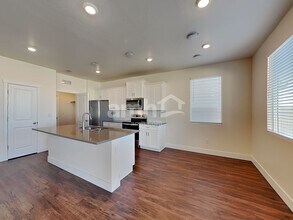 4101 Keklik Ave in Meridian, ID - Foto de edificio - Building Photo