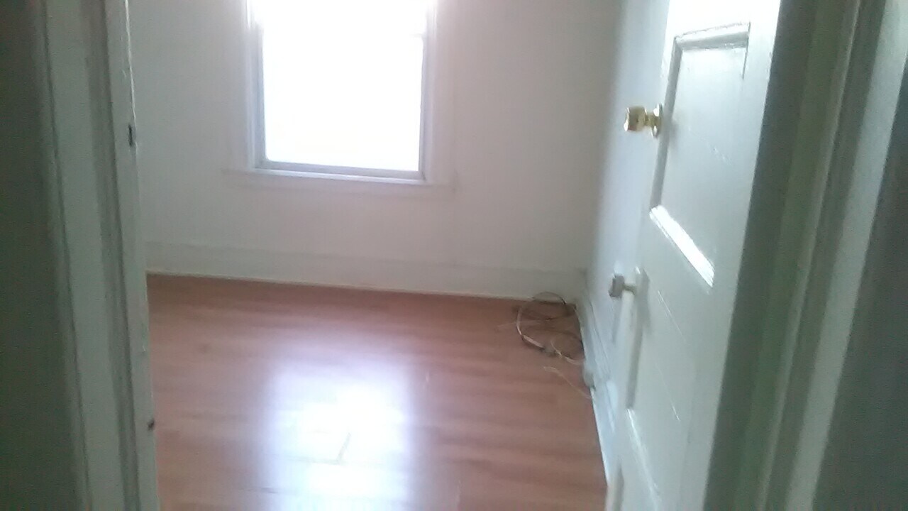 559 S 10th Ave, Unit 1 in Mount Vernon, NY - Building Photo