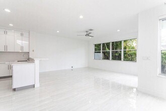 10879 Handel Pl in Boca Raton, FL - Building Photo - Building Photo