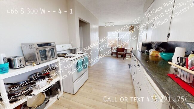 466 S 300 W-Unit -4 - 1 in Cedar City, UT - Building Photo - Building Photo