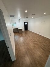 11905 Freeman Ave in Hawthorne, CA - Building Photo - Building Photo