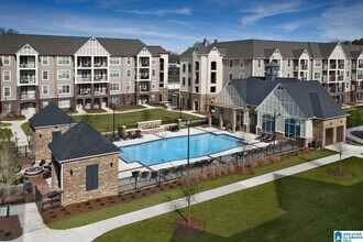 1000 Lane Parke Ct in Mountain Brook, AL - Building Photo - Building Photo