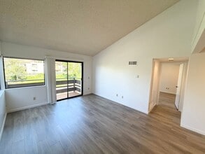 22734 Lakeway Dr in Diamond Bar, CA - Building Photo - Building Photo