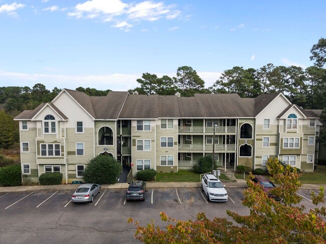 property at 962-6 Stewarts Creek Dr