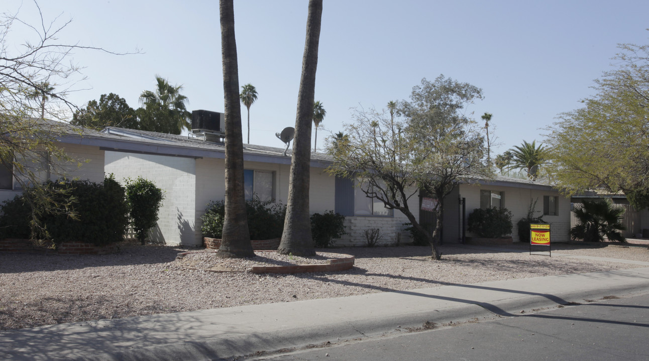 6701 6707 E. Cheery Lynn Rd in Scottsdale, AZ - Foto de edificio