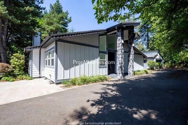 property at 14995 SW 141st Ave