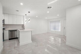 7662 SW 152nd Ave in Miami, FL - Building Photo - Building Photo