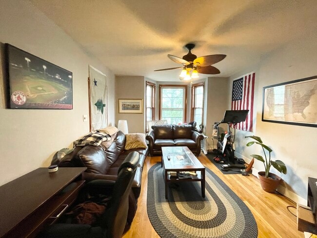 235 W 5th St, Unit 3