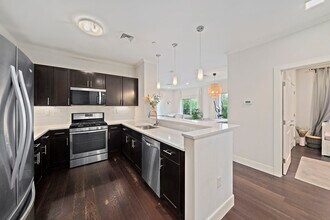 320 Maverick St in Boston, MA - Building Photo - Building Photo