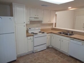 701 Foster Dr in Conroe, TX - Building Photo - Building Photo