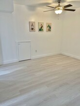 3400 Timmons Ln in Houston, TX - Building Photo - Building Photo