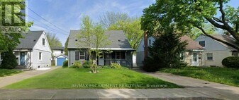 92 Gary Ave in Hamilton, ON - Building Photo