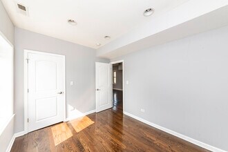 1010 S 1st Ave in Maywood, IL - Building Photo - Building Photo