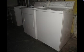 15 Banks St, Unit #1 in Belmont, MA - Foto de edificio - Building Photo