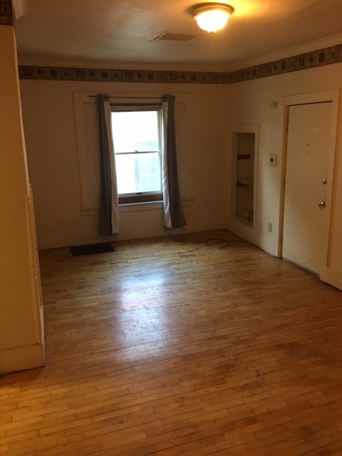 846 McKinley St, Unit 846 in Oshkosh, WI - Building Photo - Building Photo