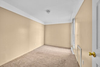 10071 Joy Rd in Detroit, MI - Building Photo - Building Photo