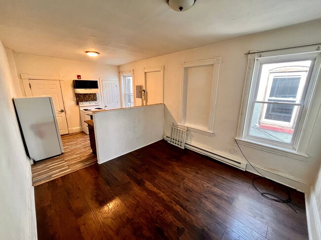 703 E State St in Trenton, NJ - Building Photo - Building Photo