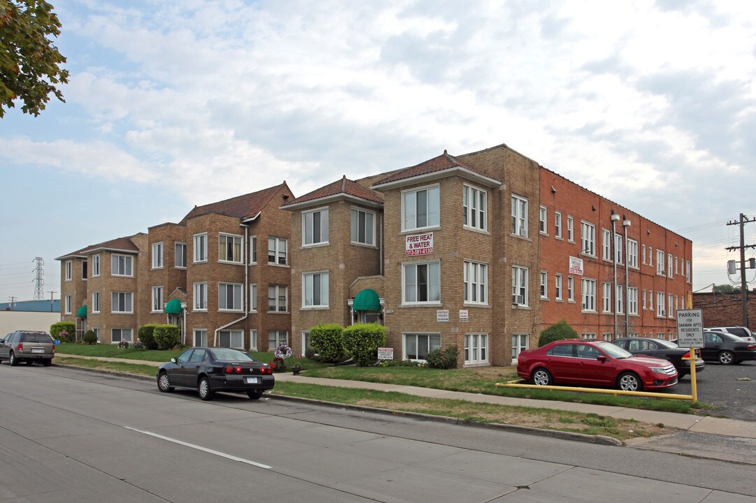 Oakman Apartments in Dearborn, MI - Building Photo