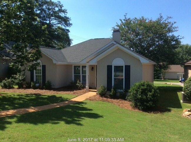 property at 7003 Robin's Nest Dr