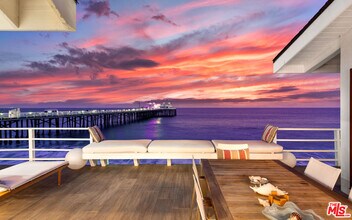 23018 Pacific Coast Hwy in Malibu, CA - Building Photo - Building Photo