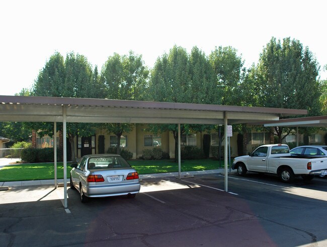 Pacific Gardens in Fresno, CA - Foto de edificio - Building Photo