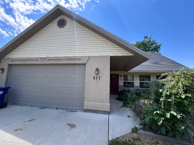 property at 517 Meadowview Ln