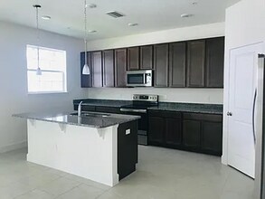 936 Grand Wildmere Cove in Longwood, FL - Foto de edificio - Building Photo