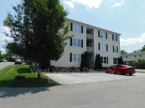 212 Cardinal Wy in Lewisburg, WV - Building Photo - Building Photo