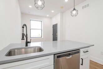 3312 W Cumberland St in Philadelphia, PA - Building Photo - Building Photo