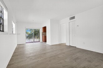 8295 NE Miami Ct in Miami, FL - Building Photo - Building Photo
