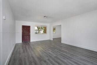 900 Benevento Ave in Coral Gables, FL - Building Photo - Building Photo