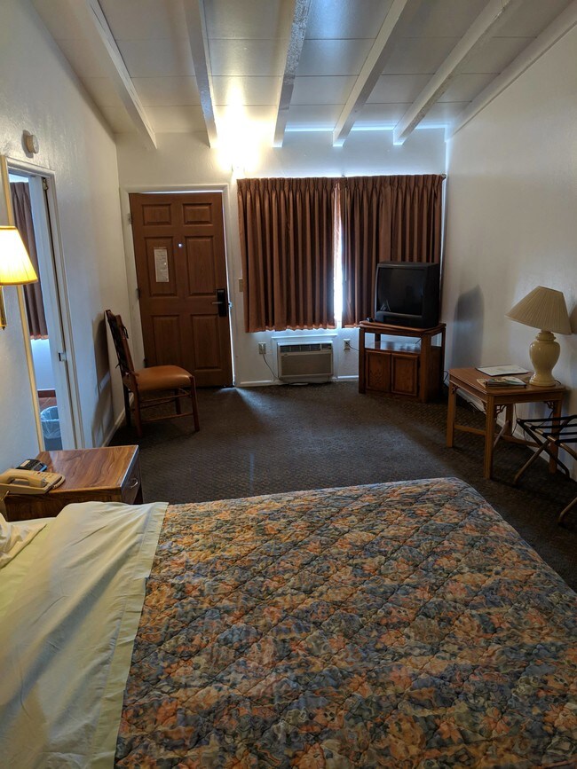 1372 AZ-92-Unit -Studio in Bisbee, AZ - Building Photo - Building Photo