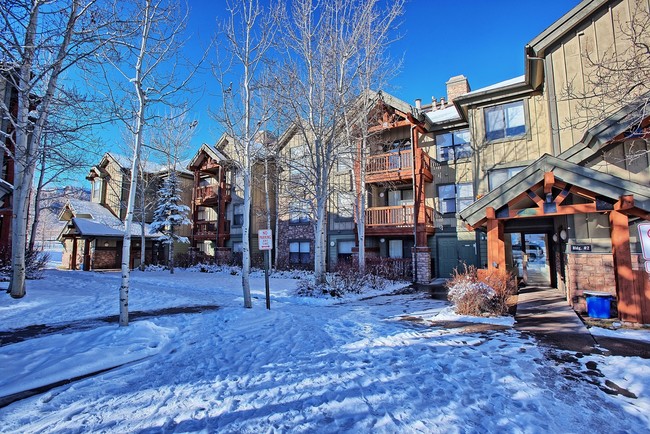 Club Commons in Snowmass Village, CO - Building Photo - Building Photo