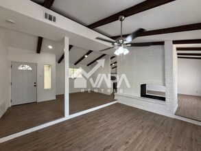 4131 Valleyfield Dr in San Antonio, TX - Building Photo - Building Photo