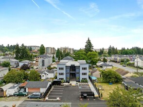 Cedar Place in Tacoma, WA - Building Photo - Interior Photo