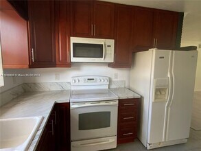 108 SE 10th Ave in Pompano Beach, FL - Building Photo - Building Photo