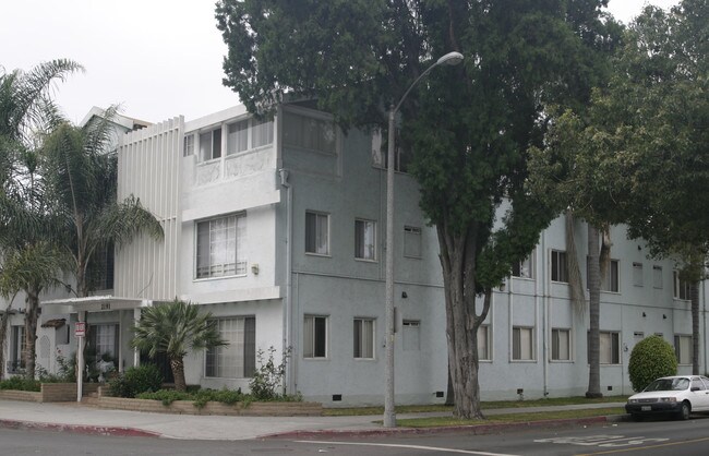 2191 Chestnut Ave in Long Beach, CA - Building Photo - Building Photo