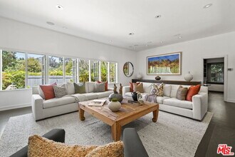 3 Latimer Rd in Santa Monica, CA - Building Photo - Building Photo