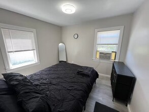 14 Lathrop St in Salem, MA - Building Photo - Building Photo