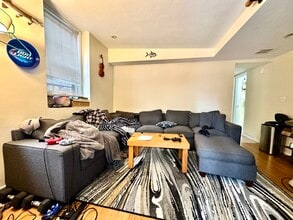 108 Myrtle St in Boston, MA - Building Photo - Building Photo