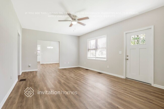 60 Harmony Grove Rd in Lilburn, GA - Foto de edificio - Building Photo