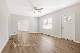 60 Harmony Grove Rd in Lilburn, GA - Foto de edificio - Building Photo