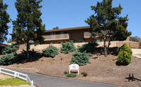 Poway Apartments in Poway, CA - Foto de edificio - Building Photo