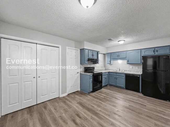 6415 Riverdale Cove in Horn Lake, MS - Foto de edificio - Building Photo