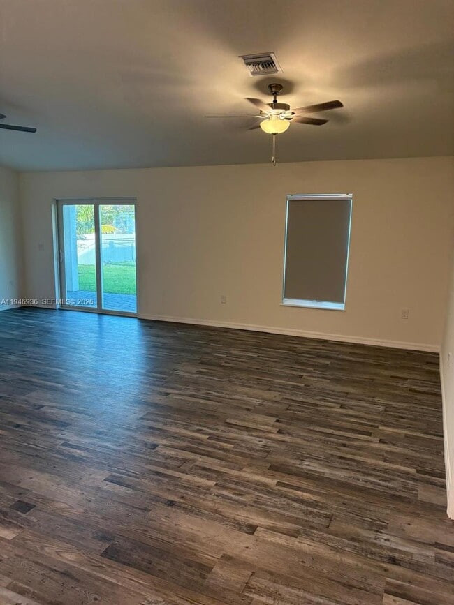 3223 NE 14th Ave in Cape Coral, FL - Building Photo - Building Photo